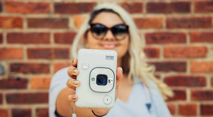 Fujifilm Instax Mini Liplay – The Best Instax Mini Yet?