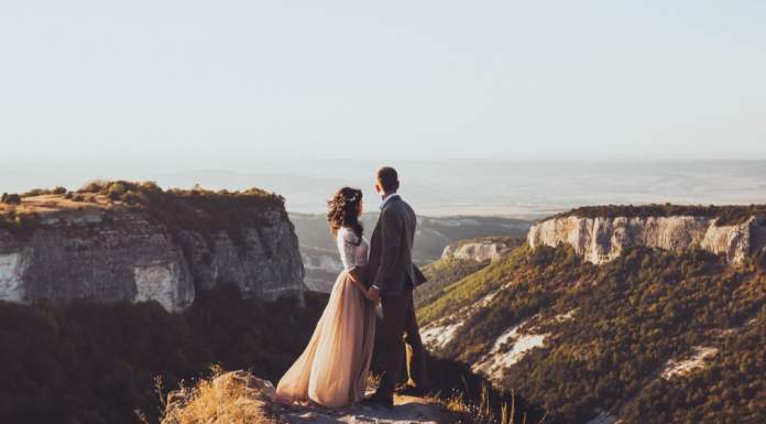 11 Incredible Elopement Photographers & Guides