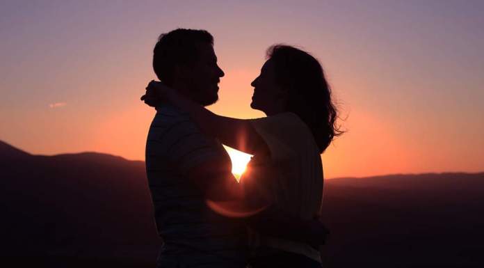 Everything You Need for a Valentine’s Day Photoshoot