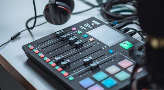 A Guide For Best Podcast Equipment Setups: Beginner, Semi-pro, & Advanced RodeCaster Pro Podcast Production