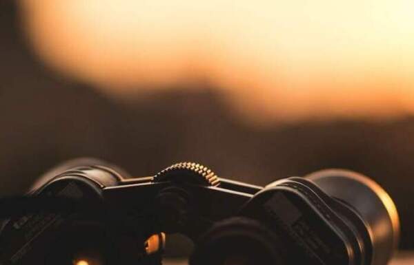 Viewing Optics Buying Guide | Binoculars vs Spotting Scope vs Telescope vs Rangefinder Guide to viewing optics. Everything you should know binoculars vs spotting scopes vs telescopes vs rangefinders